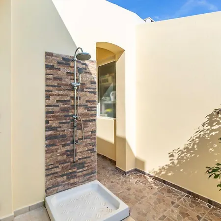 Tequila Sunrise By Ezoria Villa Bahía de Coral