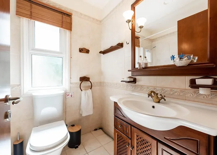 Tequila Sunrise By Ezoria Vila *